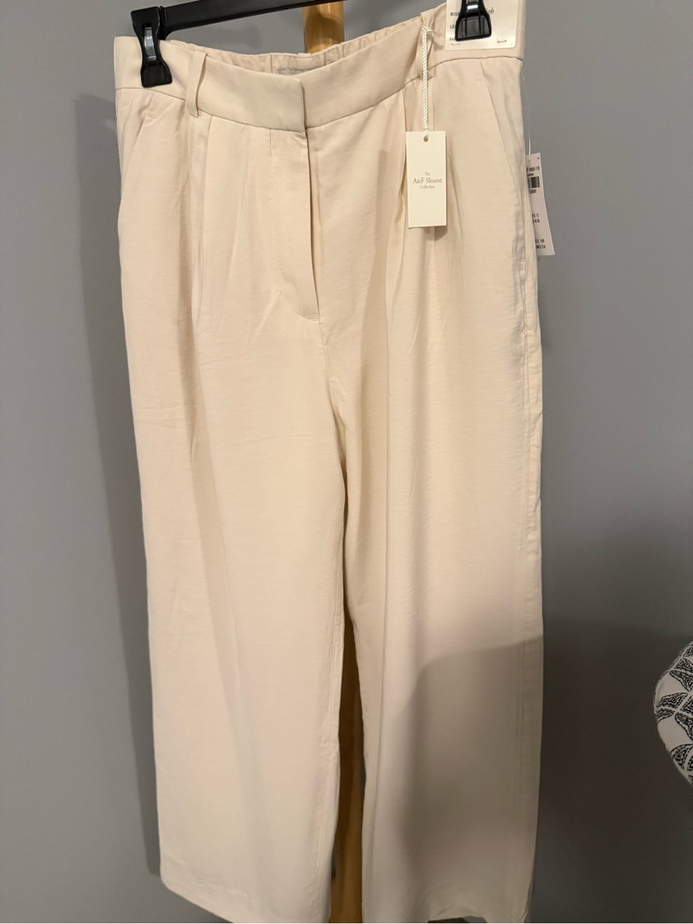 nwt Abercrombie & Fitch Cream Pleated Wide-Leg Trousers